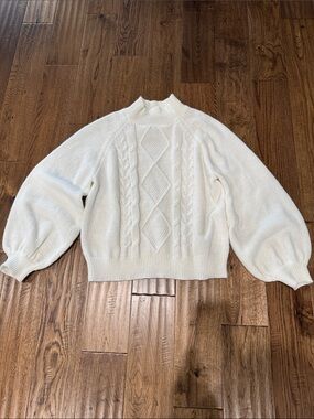Cozy Cable-Knit Cream Sweater Sz 8